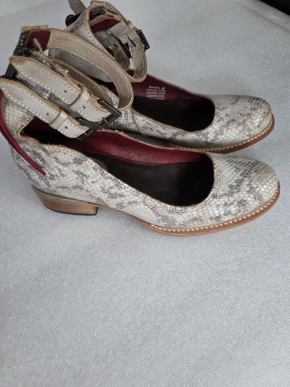 Freebird Womens Leather Snake Skin Ankle Strap Buckle Zip Ballet Flats 9M